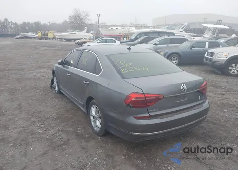 2017 Volkswagen Passat 1.8T S из США, поврежденный, VIN 1VWAT7A36HC016658